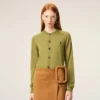 Ami de Coeur Cardigan de cuello redondo en lana verde Ami de Coeur Cardigan de cuello redondo en lana verde