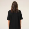 Ami de Coeur T-Shirt negro de algodón con relieve Ami de Coeur T-Shirt negro de algodón con relieve