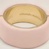 Anillo lacado martillado de latón rosa Anillo lacado martillado de latón rosa