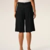 Bermudas anchas de cintura baja de lana nueva negra Bermudas anchas de cintura baja de lana nueva negra