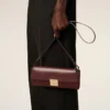 Bolsa Mimi de piel lisa color burdeos Bolsa Mimi de piel lisa color burdeos
