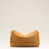 Bolso carrusel grande con solapa de piel de vaca amarilla Bolso carrusel grande con solapa de piel de vaca amarilla