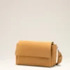 Bolso carrusel grande con solapa de piel de vaca amarilla Bolso carrusel grande con solapa de piel de vaca amarilla