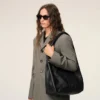 Bolso hobo Etienne de piel de taurillón negra Bolso hobo Etienne de piel de taurillón negra