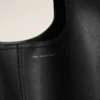 Bolso hobo Etienne de piel de taurillón negra Bolso hobo Etienne de piel de taurillón negra