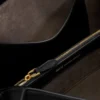Bolso pequeño Mimi de piel de vaca negra Bolso pequeño Mimi de piel de vaca negra
