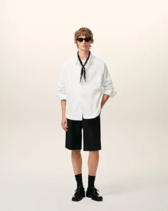 Camisa ancha de algodón blanco con cuello de punta y Ami de Coeur