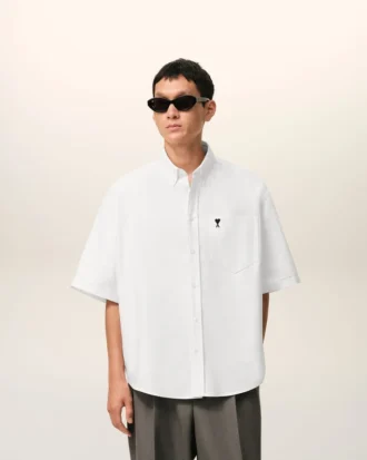 Camisa blanca de algodón de corte holgado con bordado Ami de Coeur Camisa blanca de algodón de corte holgado con bordado Ami de Coeur