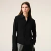 Camisas ajustadas de cuello afilado en mezcla de seda negra Camisas ajustadas de cuello afilado en mezcla de seda negra