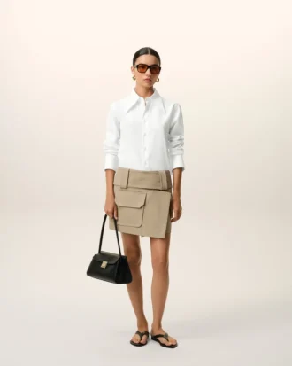 Camisas ajustadas de seda mezclada con cuello de punta en color blanco Camisas ajustadas de seda mezclada con cuello de punta en color blanco