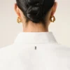 Camisas ajustadas de seda mezclada con cuello de punta en color blanco Camisas ajustadas de seda mezclada con cuello de punta en color blanco