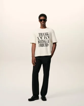 Camiseta blanca de algodón con estampado característico
