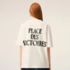 Camiseta blanca de algodón con estampado Place Des Victoires Camiseta blanca de algodón con estampado Place Des Victoires