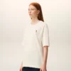 Camiseta blanca de algodón con estampado Place Des Victoires Camiseta blanca de algodón con estampado Place Des Victoires