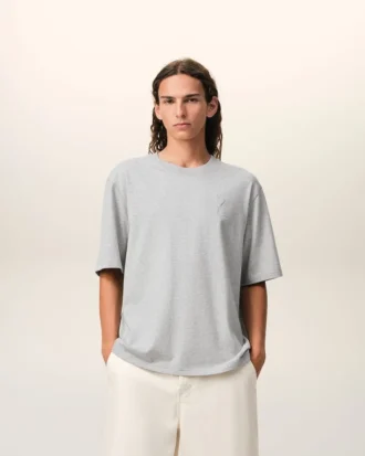 Camiseta gris de algodón con el logotipo «Ami de Coeur» en relieve Camiseta gris de algodón con el logotipo «Ami de Coeur» en relieve