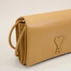 Cartera Voulez-Vous con correa de piel de vacuno amarilla Cartera Voulez-Vous con correa de piel de vacuno amarilla