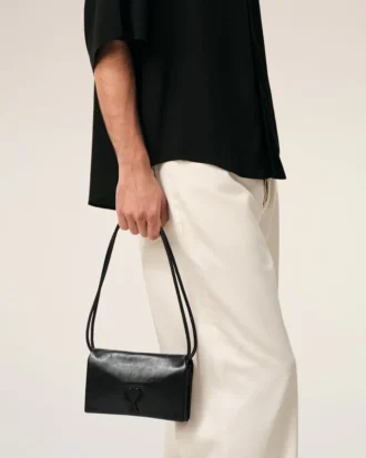 Cartera Voulez-Vous con correa de piel de vacuno negra Cartera Voulez-Vous con correa de piel de vacuno negra