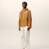 Chaqueta con capucha de piel de vacuno amarilla Chaqueta con capucha de piel de vacuno amarilla