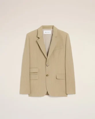 Chaqueta cuadrada de lana nueva en color beige con cierre de un solo botonero
