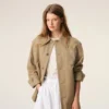 Chaqueta de trabajo de algodón beige con botones Chaqueta de trabajo de algodón beige con botones
