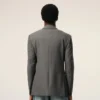 Chaqueta recta de doble botonadura en lana virgen gris Chaqueta recta de doble botonadura en lana virgen gris