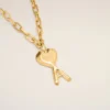 Collar Ami de Coeur de latón dorado martillado Collar Ami de Coeur de latón dorado martillado