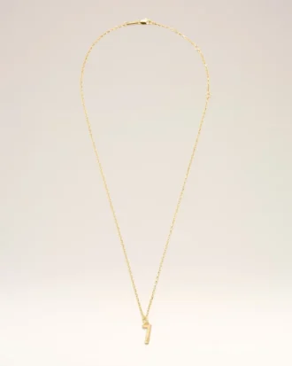 Collar con colgante «7» de latón dorado martillado