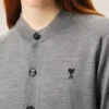 Cárdigan de cuello redondo de lana gris Ami de Coeur Cardigan