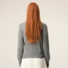 Cárdigan de cuello redondo de lana gris Ami de Coeur Cardigan