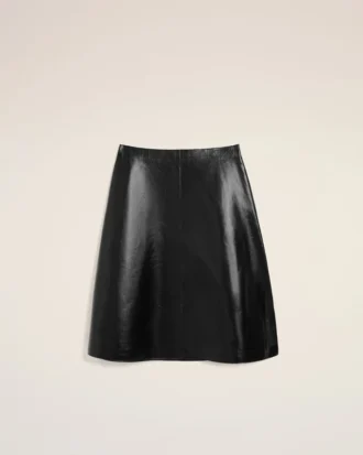 Falda midi trapecio de piel de cordero negra