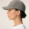 Gorra de algodón gris con bordado «Ami de Coeur» Gorra de algodón gris con bordado «Ami de Coeur»