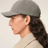 Gorra de algodón gris con bordado «Ami de Coeur» Gorra de algodón gris con bordado «Ami de Coeur»
