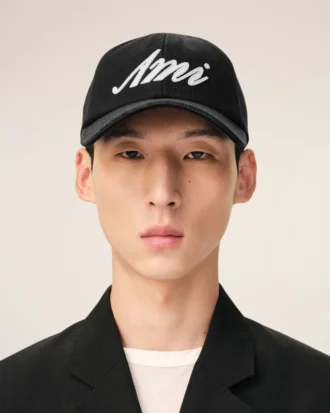 Gorra de algodón negro con parche de fieltro Ami