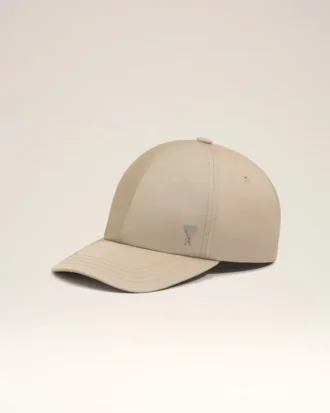 Gorra de nylon beige con tachuelas Ami de Coeur Cap Gorra de nylon beige con tachuelas Ami de Coeur Cap