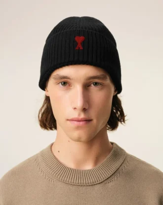 Gorro de lana negro con Ami de Coeur en contraste