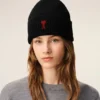 Gorro de lana negro con Ami de Coeur en contraste Gorro de lana negro con Ami de Coeur en contraste