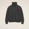 Jersey de cuello alto de lana gris con «Ami de Coeur» en contraste Jersey de cuello alto de lana gris con «Ami de Coeur» en contraste