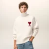 Jersey de cuello alto de lana natural con Ami de Coeur en contraste Jersey de cuello alto de lana natural con Ami de Coeur en contraste