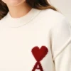 Jersey de cuello redondo de lana natural con Ami de Coeur en contraste Jersey de cuello redondo de lana natural con Ami de Coeur en contraste
