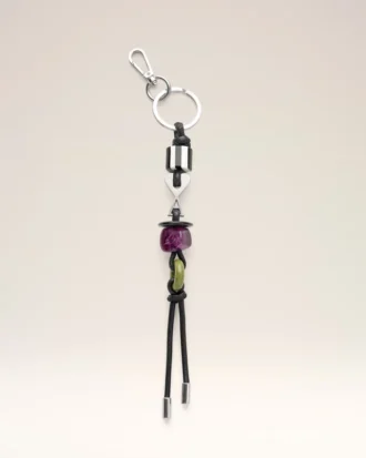 llavero ami de coeur con perlas de piel negra y metal 1 330x413 - Llavero Ami de Coeur con perlas, de piel negra y metal