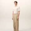 Pantalones anchos de cintura baja de lana nueva en color beige
