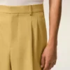 Pantalones anchos de cintura baja de lana virgen amarilla