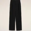 Pantalones anchos de cintura baja de lana virgen negra Pantalones anchos de cintura baja de lana virgen negra