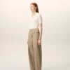 Pantalones con cinturón envuelto de algodón beige Pantalones con cinturón envuelto de algodón beige