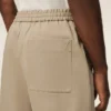 Pantalones cortos Ami de Coeur de algodón beige con cintura elástica Pantalones cortos Ami de Coeur de algodón beige con cintura elástica