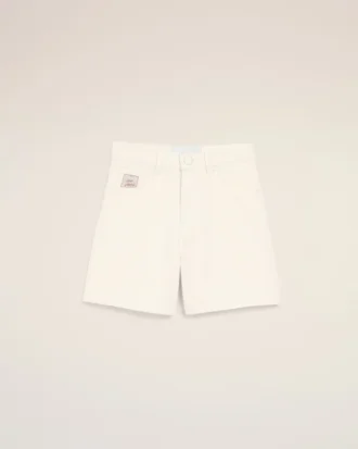 Pantalones cortos de algodón blanco con la etiqueta Ami Paris Heritage