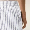 Pantalones cortos elásticos de algodón blanco Pantalones cortos elásticos de algodón blanco