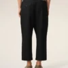 Pantalones oversize de corte zanahoria de algodón negro