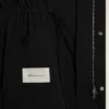 Parka larga de nailon negro