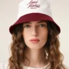 Sombrero Ami Paris de algodón rojo y blanco Sombrero Ami Paris de algodón rojo y blanco